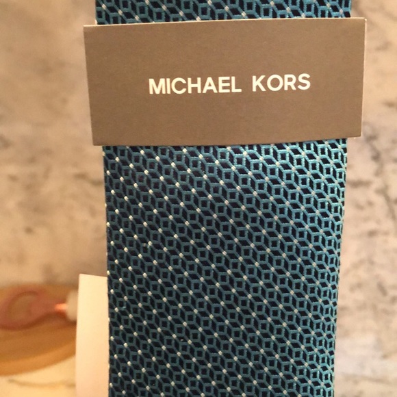 Michael Kors Men's Elijah Silk Professional Neck Tie